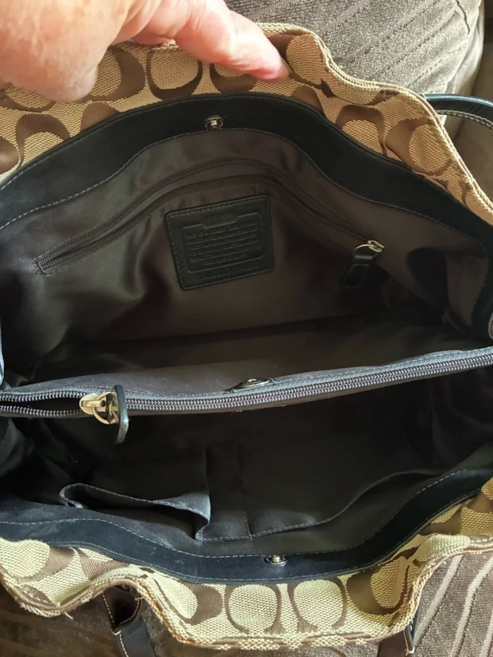 Authentic Coach Penelope Signature Satchel F14696 Khaki EXCELLENT CONDITION!! - Picture 9 of 14